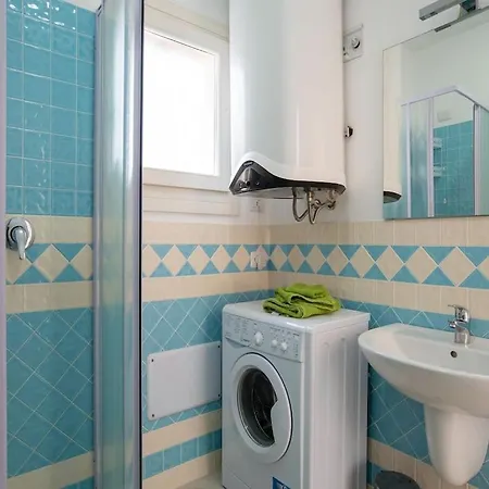Simple Holiday In With Shared Swimming Pool